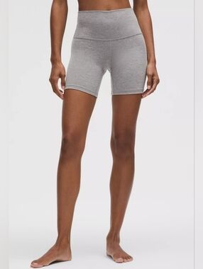 Lululemon Align™ High-Rise Short 6" // Size 6
